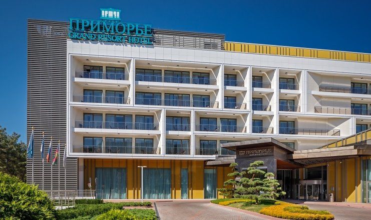 Отель "ПРИМОРЬЕ GRAND RESORT HOTEL" / "Приморье Гранд Резорт"