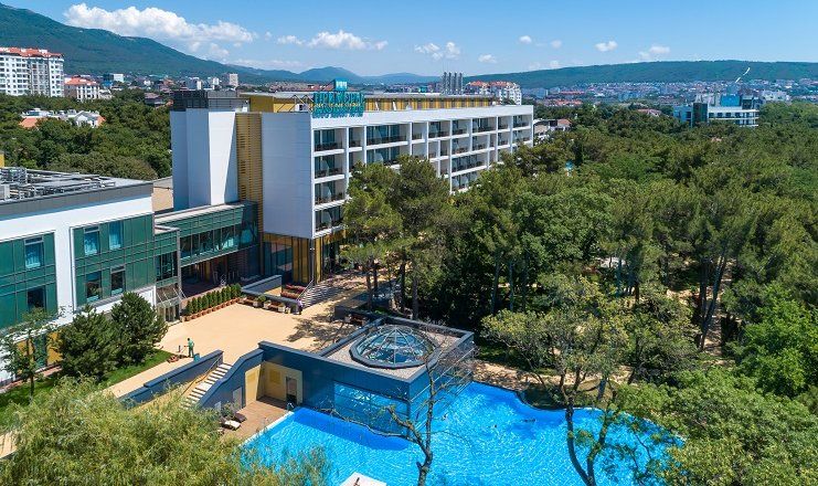 Отель "ПРИМОРЬЕ GRAND RESORT HOTEL" / "Приморье Гранд Резорт"