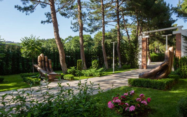 Отель "ПРИМОРЬЕ GRAND RESORT HOTEL"