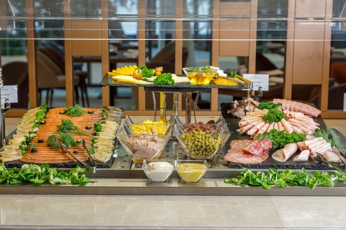 Отель "ПРИМОРЬЕ GRAND RESORT HOTEL"